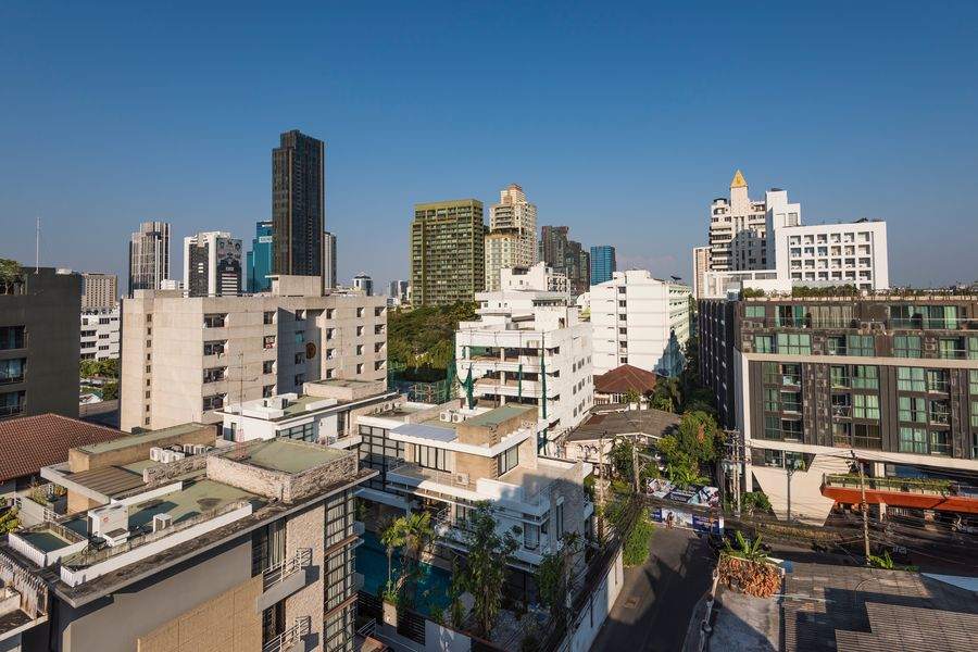The view north over Thong Lor and the Sukhumvit skyline from the roof of The Elite at Thong Lor 25